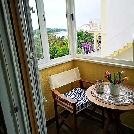 Exquisite Apartment *